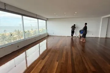 Raspagem de tacos em apartamento